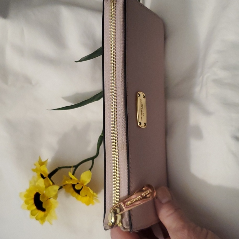 MICHAEL KORS WALLET - Picture 13 of 16